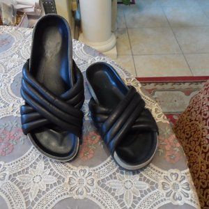 Isabel Marant Etoile "Holden" Black Calf Leather Quilted Slides Size 8 M